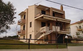 Vacation Family House With Garden
